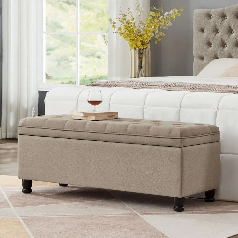 Panca pouf contenitore con rivestimento trapuntato e vano contenitore nascosto