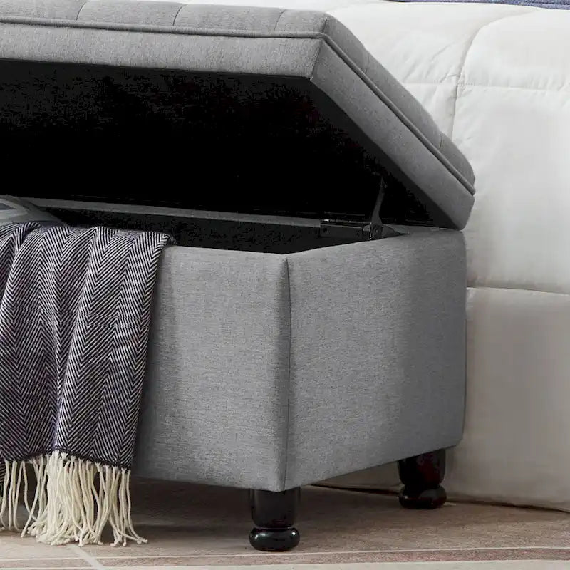 Panca pouf contenitore con rivestimento trapuntato e vano contenitore nascosto